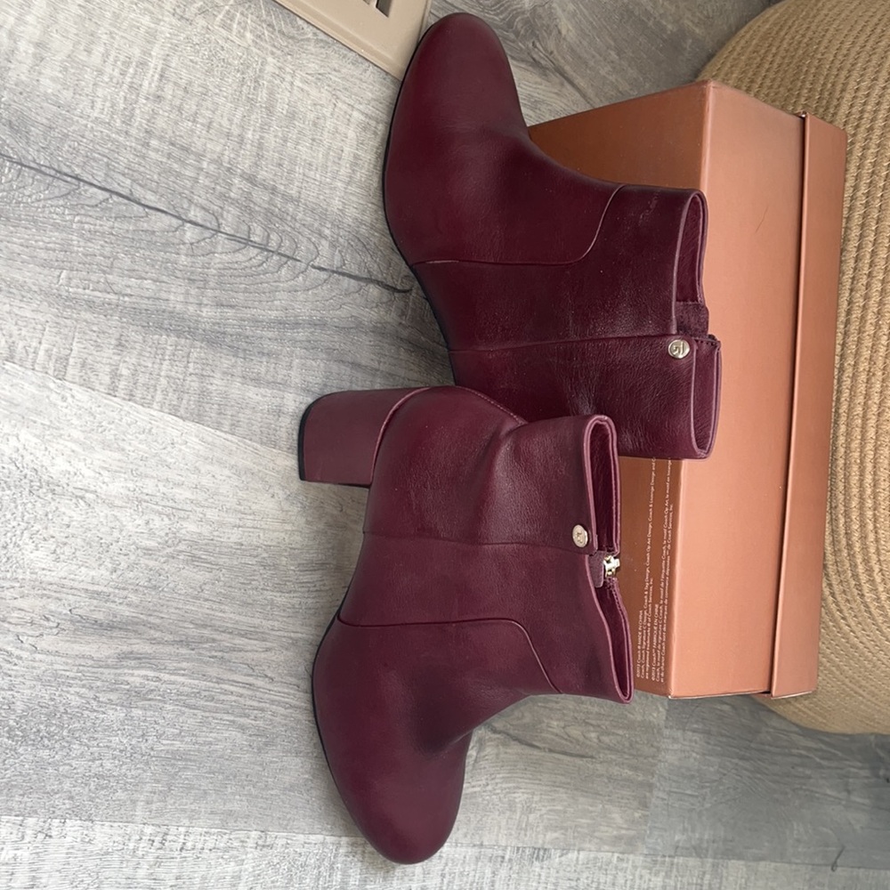 NWOT Buttery soft burgundy short boots - Picture 6 of 6